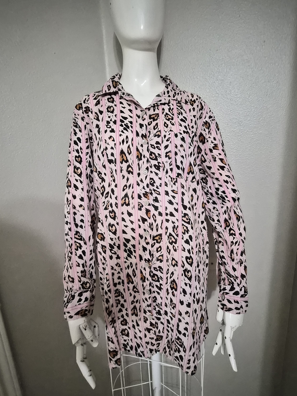 Victoria's Secret Pink Leopard Print Long Sleeve